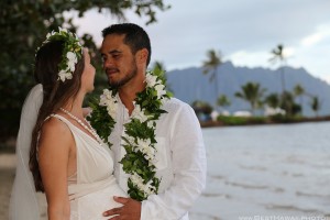 Kaneohe Beach Wedding Oahu Hawaii photos by Pasha www.BestHawaii.photos 123120160017